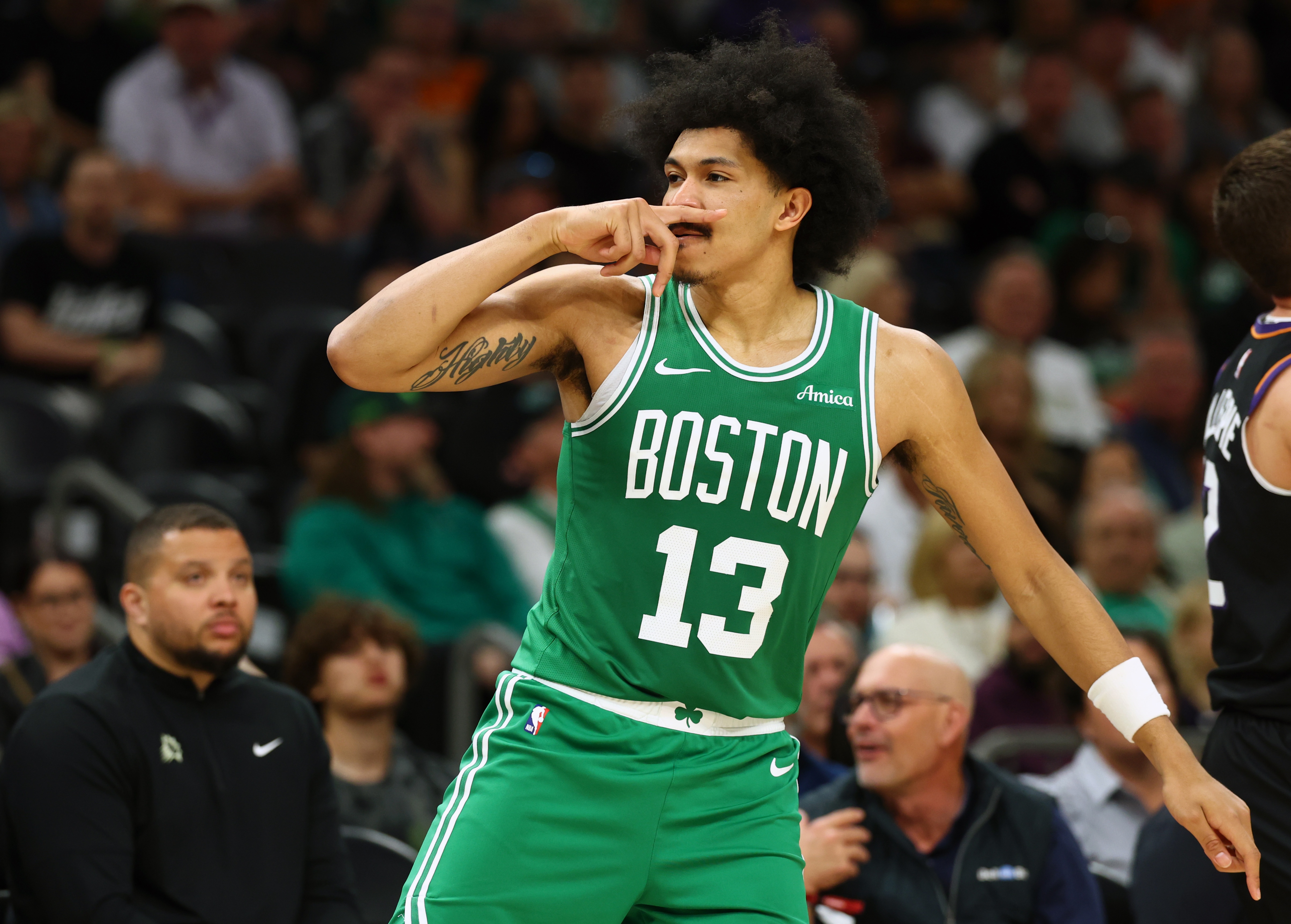 kaiyun平台-挑大梁！小罗恩·哈珀11中6砍半场最高17分外加4板 三分7中3